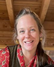 photo of Leigh Khandro
